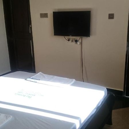 Itetemia Royal Inn Dar es Salaam Extérieur photo
